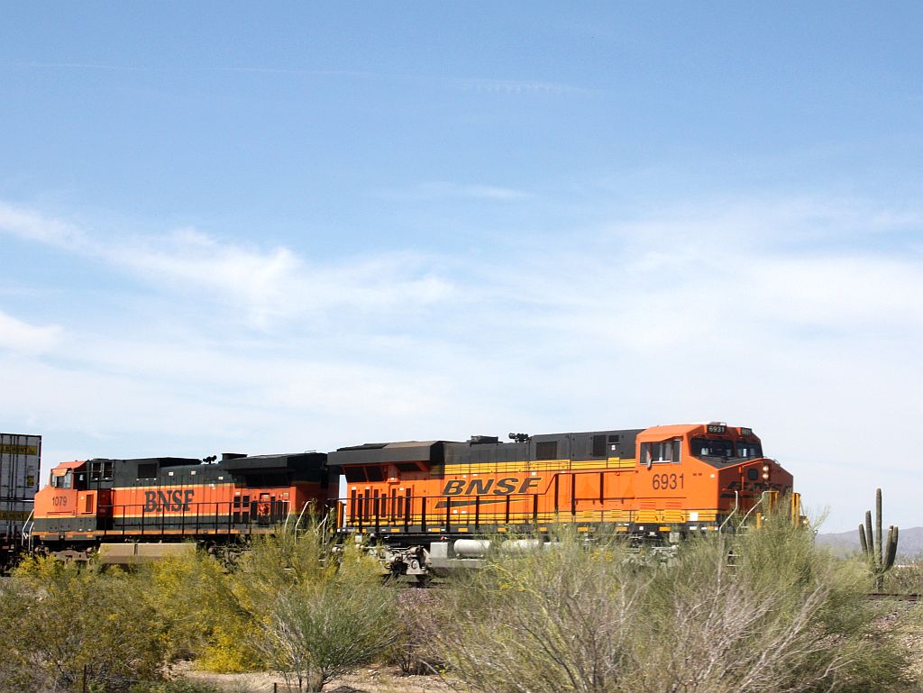 bnsf-train.jpg